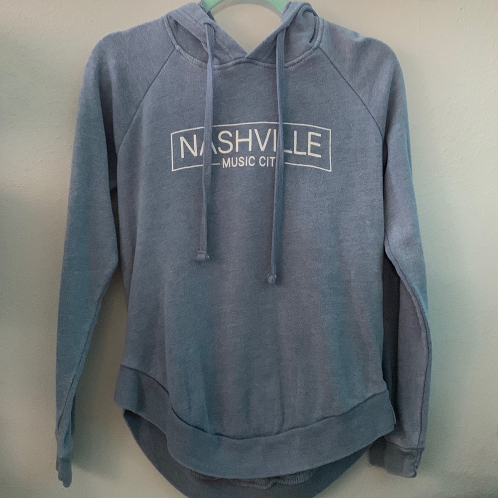 color: navy